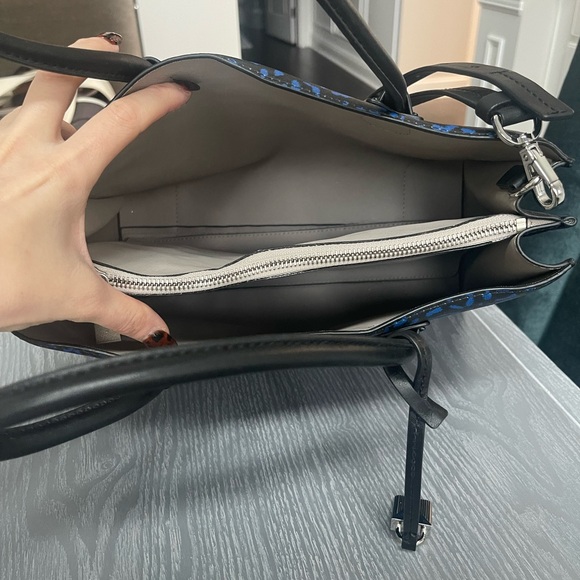 Michael Kors Mercer Saffiano Leather Tote top handle Handbag - Picture 8 of 11